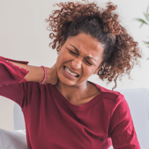 KANS, klachten aan armen, nek en schouders. Massagetherapie helpt om de klachten te verminderen.